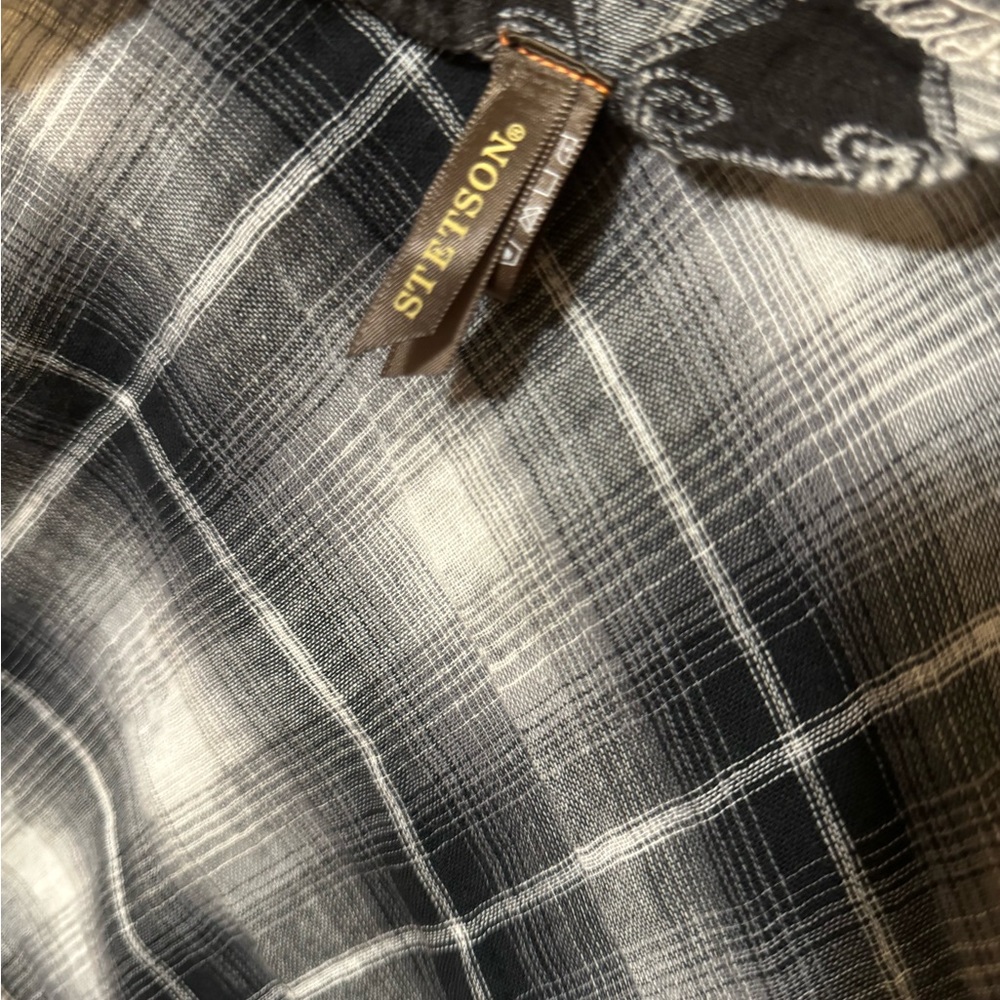 Stetson reversible cotton scarf, black and white. - Picture 3 of 5